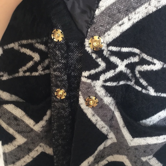 Sweater - Picture 3 of 4